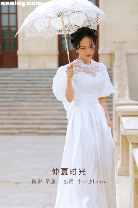[YITUYU艺图语]2023.01.08 仲夏时光 小小虫Laura[26P447M]