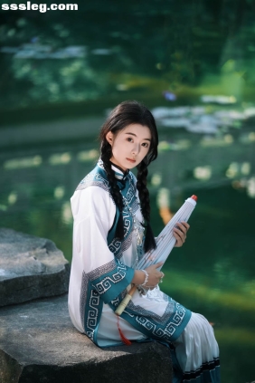 [YITUYU艺图语]2026.03.18 误入江南水墨画里的民族风少女 尼古...
