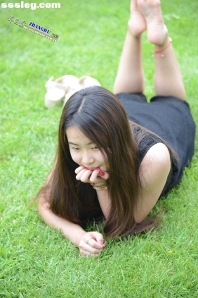 [赤足者] 侯美玲 丰满身姿骨感美脚[37P132M]