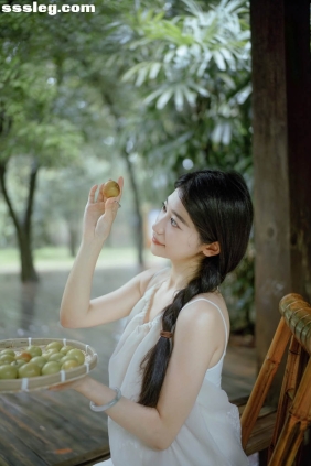 [YITUYU艺图语]2025.07.17 雨落林间少女的青李时光 小美[41P1.56G]