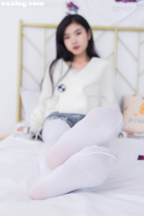 物恋传媒 No.2396 米米 厚白丝[150P+1V2.74G]