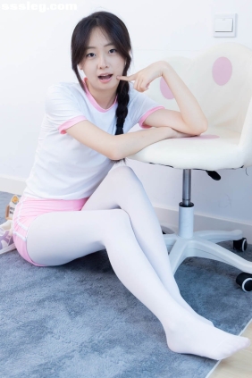 物恋传媒 No.2835 萌萌 厚白丝[152P+1V3.11G]