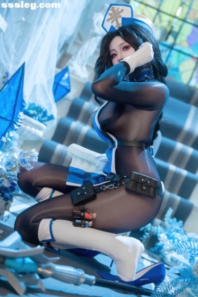 Natsuko夏夏子 NIKKE胜利女神 梅登 冰玫瑰[71P660M]