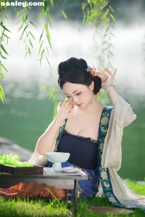 [YITUYU艺图语]2025.10.28 玉貌香腮天赋与 了了[12P238M]