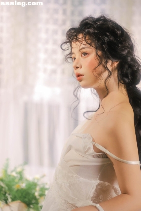 [YITUYU艺图语]2025.06.04 法式轻私 初吾[33P350M]