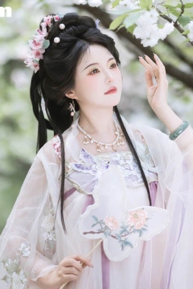 [YITUYU艺图语]2025.06.27 樱花似雪 璐璐haley[43P335M]