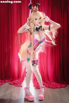 Potato Godzilla Peach Bunny Girl[25P329M]