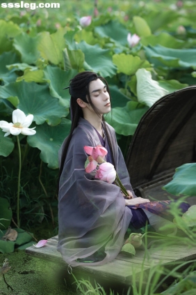 [YITUYU艺图语]2025.08.15 满身明月看荷花 奈何Ne[13P227M]