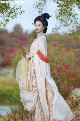 [YITUYU艺图语]2025.05.30 南湾花镇 一只漫漫[18P267M]