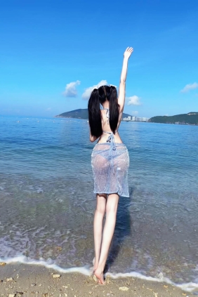 小艾根本吃不饱 海边风情[162P379M]
