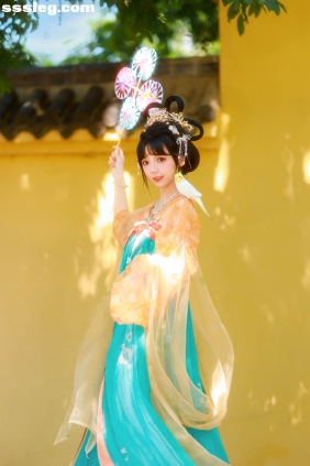 [YITUYU艺图语]2025.06.10 子夜归 戒软糖[76P1.40G]