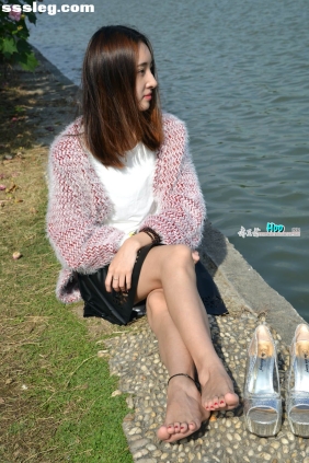 [赤足者] 莉莉 红甲[48P608M]