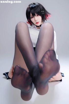 轩萧学姐 鲨鱼妹JK[100P+1V548M]
