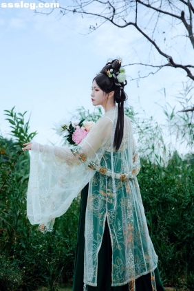 [YITUYU艺图语]2025.06.06 烟雨入江南 胖头鱼[18P218M]