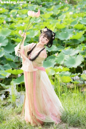 [YITUYU艺图语]2025.08.22 荷花仙子 夏芋小年[52P1.41G]